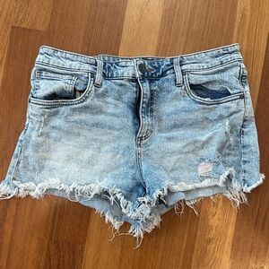 Kut from the Kloth Light Blue Frayed Jean Shorts